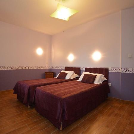 Bed and Breakfast La Roche Saint-Etienne-en-Cogles Экстерьер фото